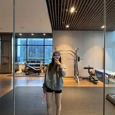 黄成